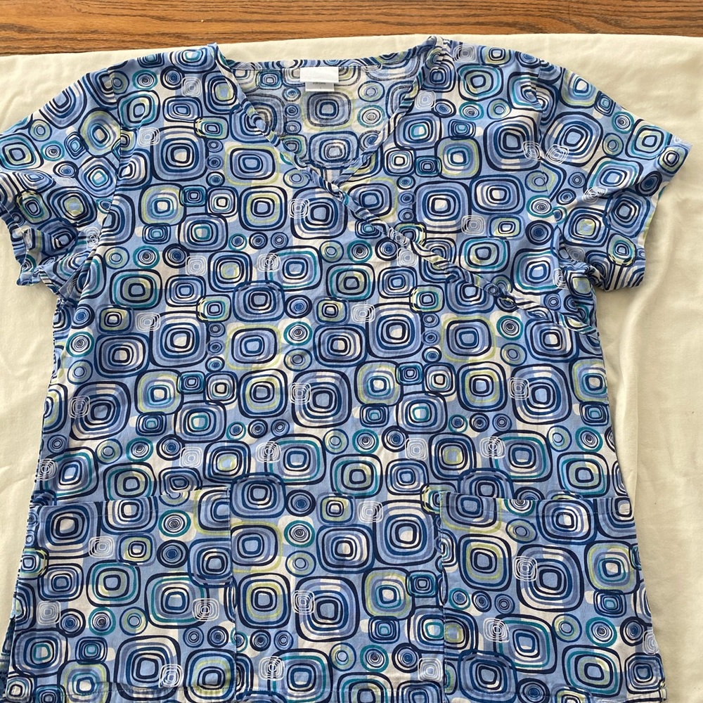 Scrub top